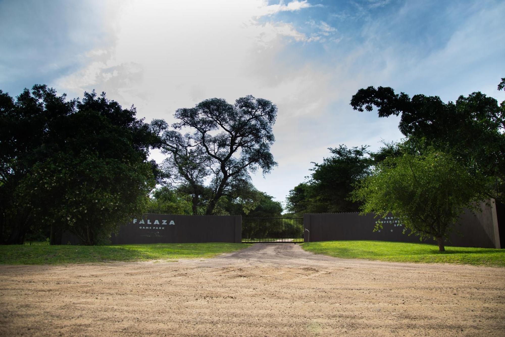 Falaza Game Park&Spa Hluhluwe Bagian luar foto