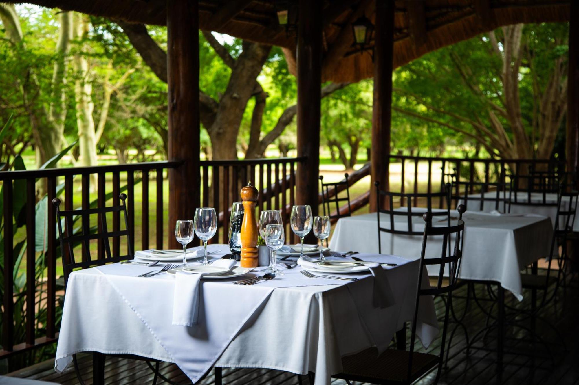 Falaza Game Park&Spa Hluhluwe Bagian luar foto